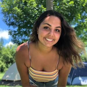 Meet your Posher, Olivia